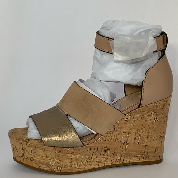 Coach Suede/Leather Platform Sandals. Never worn, bought new Macys. 7.5B - Picture 3 of 13